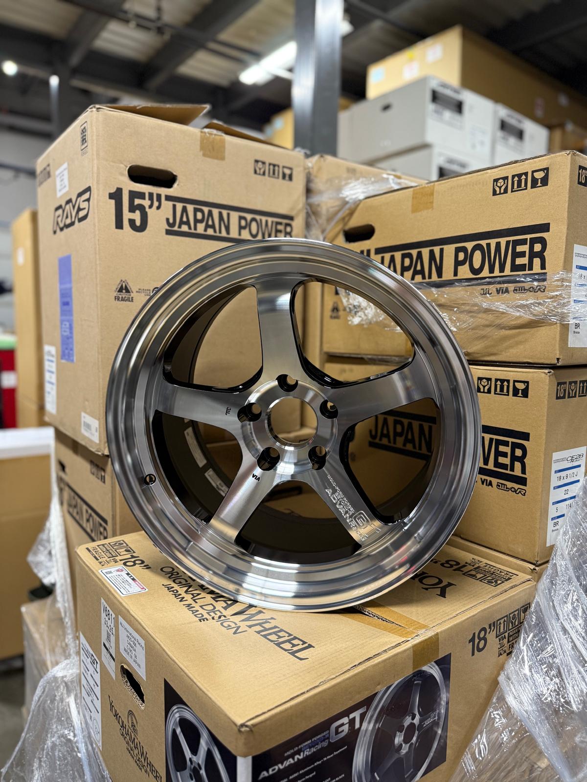 Advan GT Beyond R 18x10+40 (MDC) 5x120 – A&J Racing International